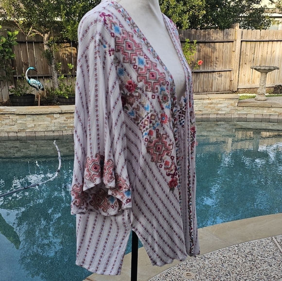 Nwot Savanna Jane Multicol Boho Aztec Floral Embroidered Open Front Kimono 1x/2x - Picture 8 of 16